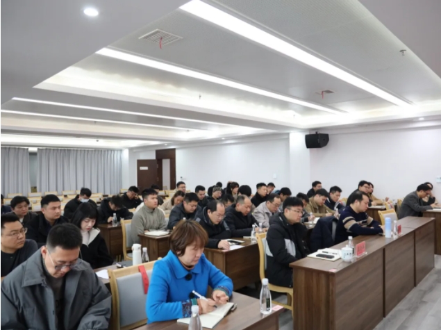 市城投集團(tuán)召開違規(guī)套取資金問題專項整治暨國有、集體資產(chǎn)違規(guī)轉(zhuǎn)租問題專項治理工作推進(jìn)會